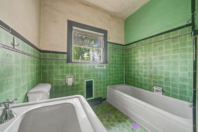 423 Preston Ave, Ione, CA 95640