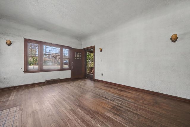 423 Preston Ave, Ione, CA 95640