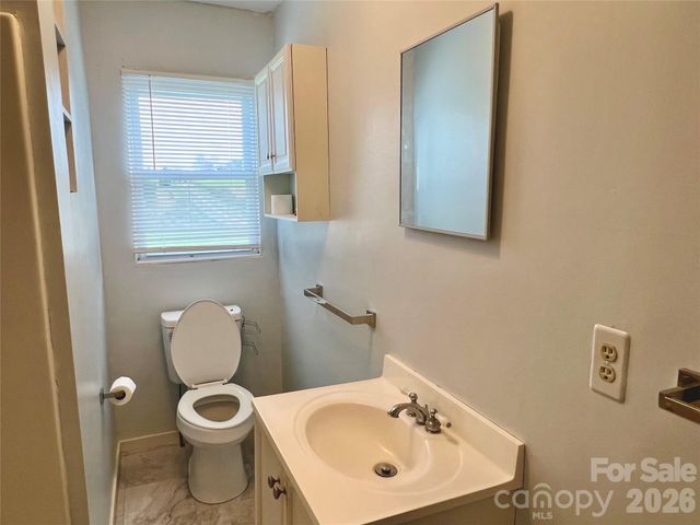 4264 NC 10 Highway W, Hickory, NC 28602