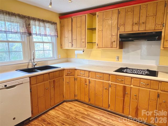 4264 NC 10 Highway W, Hickory, NC 28602