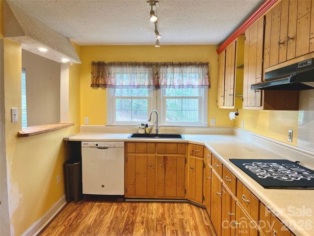 4264 NC 10 Highway W, Hickory, NC 28602