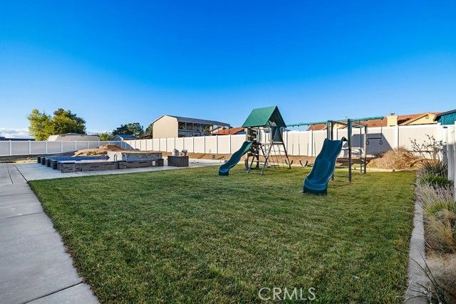 6834 Phoenix Court, Hesperia, CA 92345