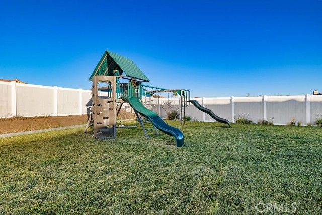 6834 Phoenix Court, Hesperia, CA 92345