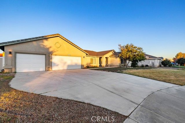 6834 Phoenix Court, Hesperia, CA 92345
