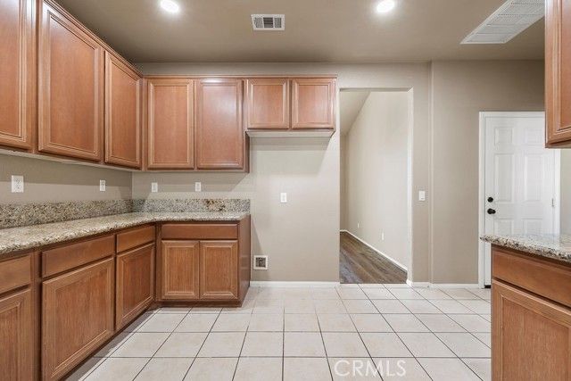 6834 Phoenix Court, Hesperia, CA 92345