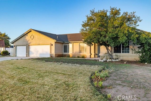 6834 Phoenix Court, Hesperia, CA 92345