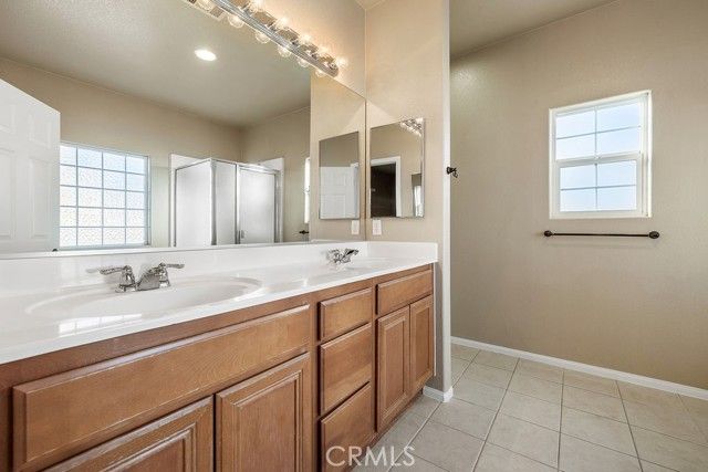 6834 Phoenix Court, Hesperia, CA 92345