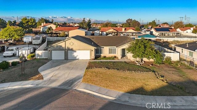 6834 Phoenix Court, Hesperia, CA 92345