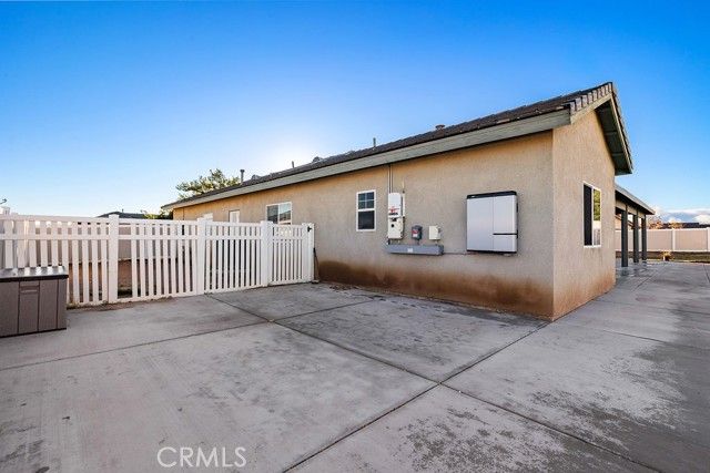 6834 Phoenix Court, Hesperia, CA 92345