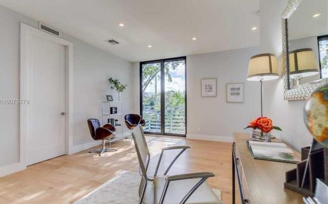 1400 NE 6 St 1400, Fort Lauderdale, FL 33304