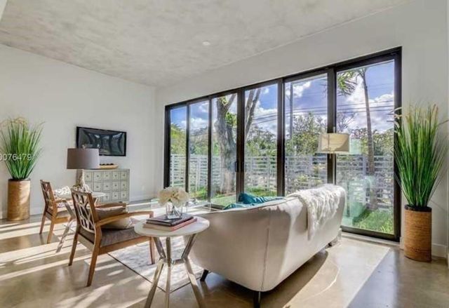 1400 NE 6 St 1400, Fort Lauderdale, FL 33304