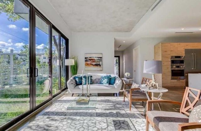 1400 NE 6 St 1400, Fort Lauderdale, FL 33304