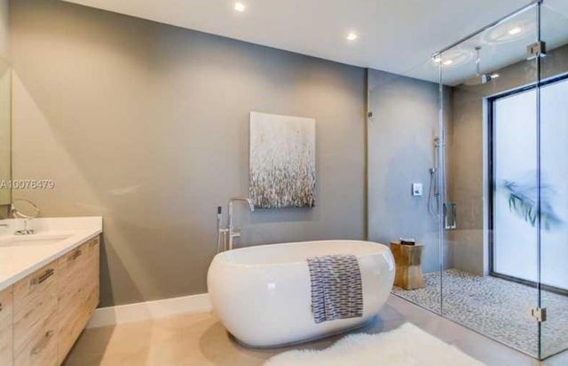 1400 NE 6 St 1400, Fort Lauderdale, FL 33304