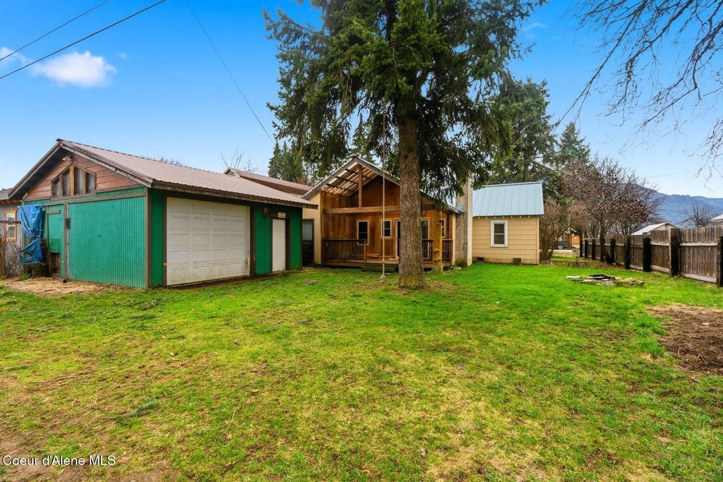 210 W 3rd Ave, Clark Fork, ID 83811