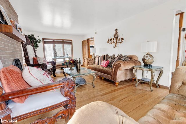 38831 Townhall Street, Harrison Twp, MI 48045