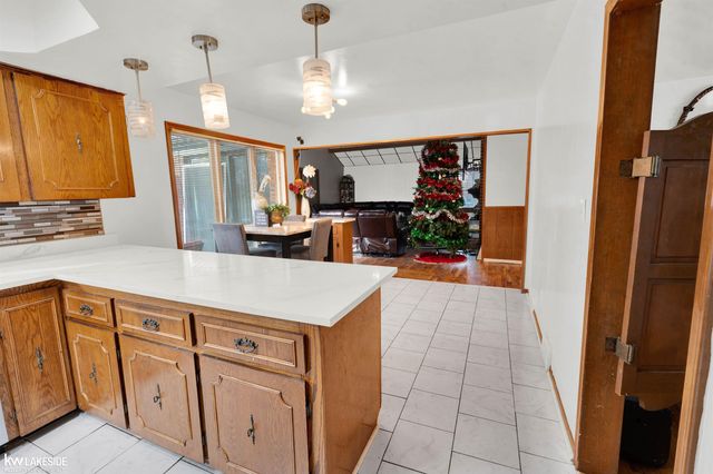 38831 Townhall Street, Harrison Twp, MI 48045