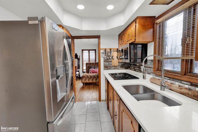 38831 Townhall Street, Harrison Twp, MI 48045