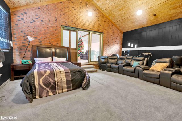 38831 Townhall Street, Harrison Twp, MI 48045