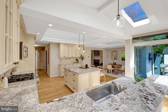 9127 SOUTHWICK ST, Fairfax, VA 22031