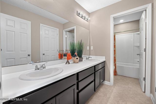 558 GRANT LOGAN Drive, St. Johns, FL 32259