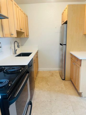 590 NW 40th Court, Oakland Park, FL 33309