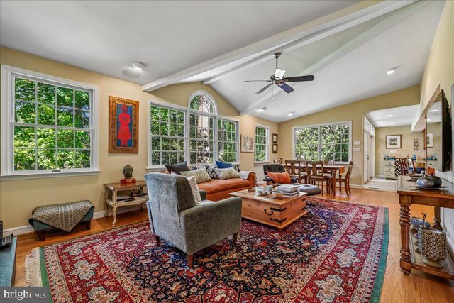 6 OLD STAGE CT, Rockville, MD 20852