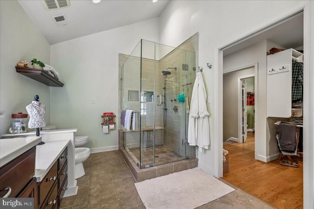6 OLD STAGE CT, Rockville, MD 20852