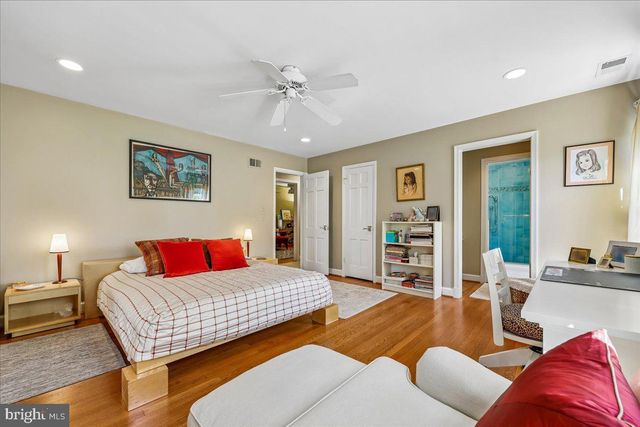 6 OLD STAGE CT, Rockville, MD 20852