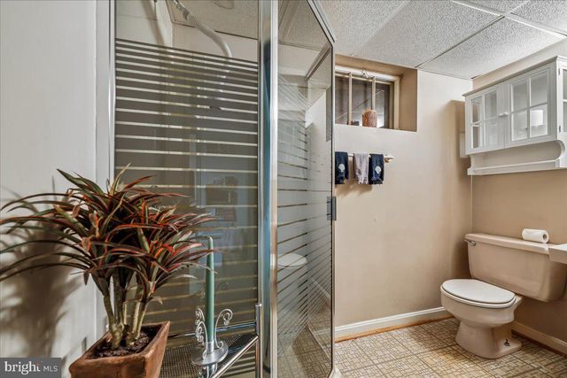 6 OLD STAGE CT, Rockville, MD 20852