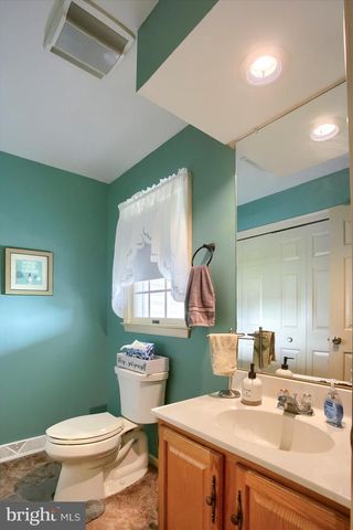 319 HILLCREST DR, New Cumberland, PA 17070