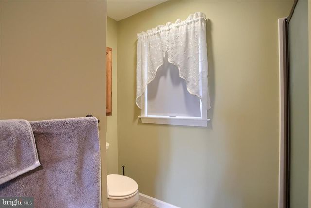 319 HILLCREST DR, New Cumberland, PA 17070