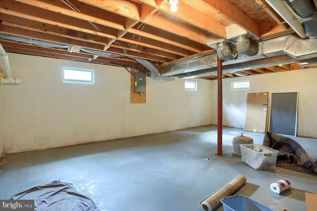 319 HILLCREST DR, New Cumberland, PA 17070