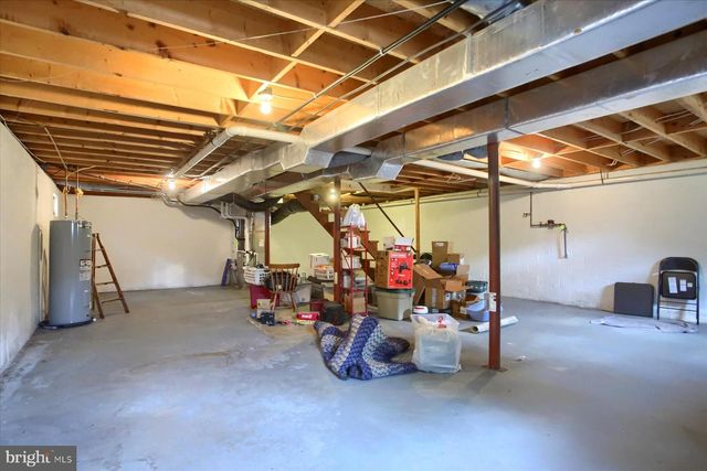 319 HILLCREST DR, New Cumberland, PA 17070