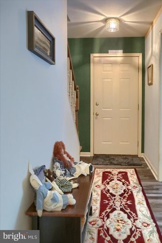 319 HILLCREST DR, New Cumberland, PA 17070