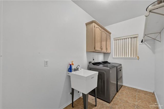126 Amy Drive, San Juan, TX 78589