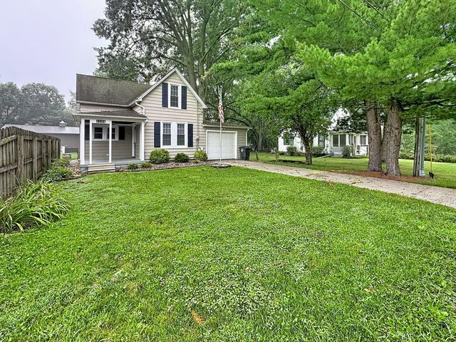 1156 33rd Avenue, Moline, IL 61265
