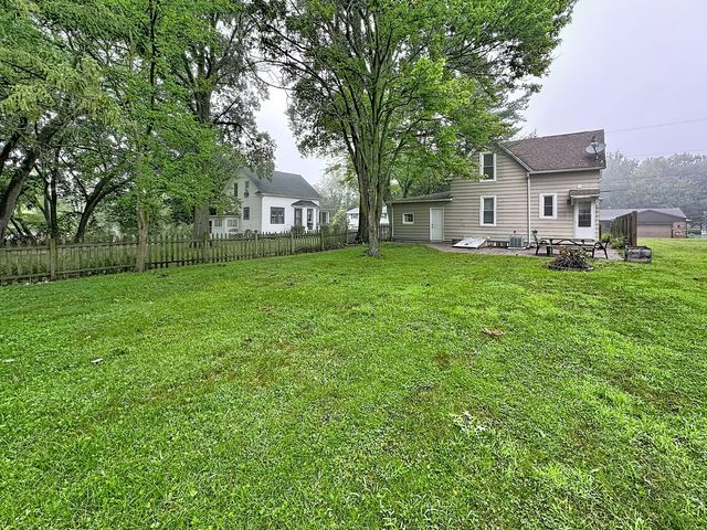 1156 33rd Avenue, Moline, IL 61265
