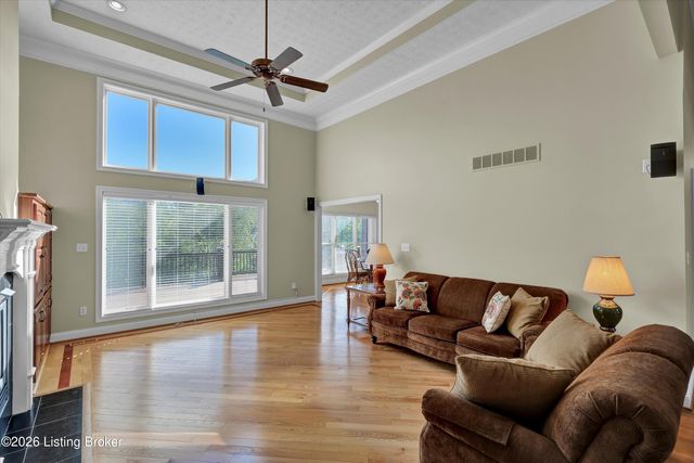 12523 Valley Pine Dr, Louisville, KY 40299