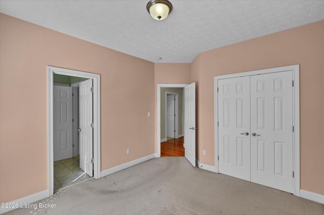 12523 Valley Pine Dr, Louisville, KY 40299