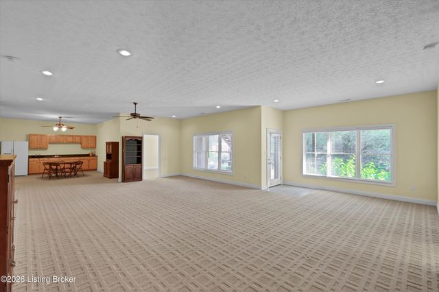 12523 Valley Pine Dr, Louisville, KY 40299