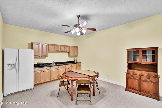 12523 Valley Pine Dr, Louisville, KY 40299