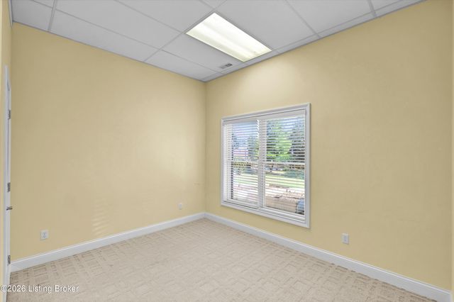 12523 Valley Pine Dr, Louisville, KY 40299