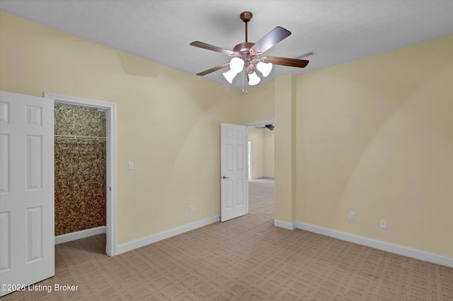 12523 Valley Pine Dr, Louisville, KY 40299
