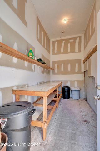 12523 Valley Pine Dr, Louisville, KY 40299