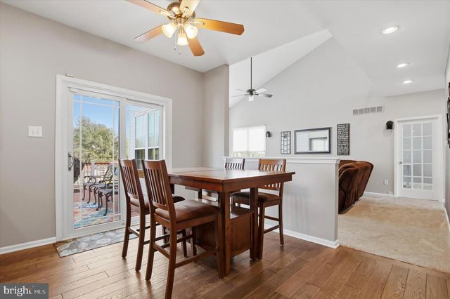 17 CARRIAGE CIR, Royersford, PA 19468