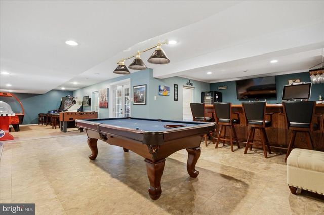17 CARRIAGE CIR, Royersford, PA 19468