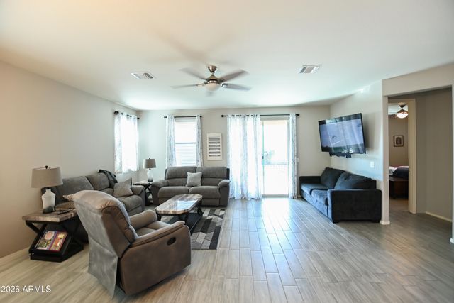 18397 W Ida Lane, Surprise, AZ 85387