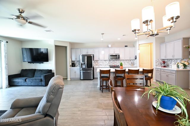 18397 W Ida Lane, Surprise, AZ 85387