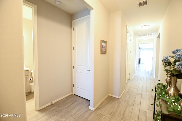 18397 W Ida Lane, Surprise, AZ 85387