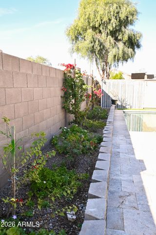 18397 W Ida Lane, Surprise, AZ 85387